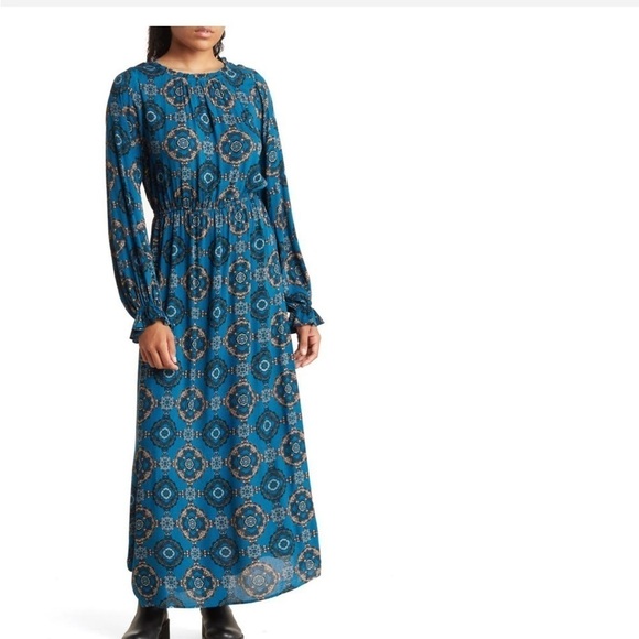 NWT Bobeau
Floral Print Ruffle Long Sleeve Ankle Length
Dress size XL - Picture 4 of 4